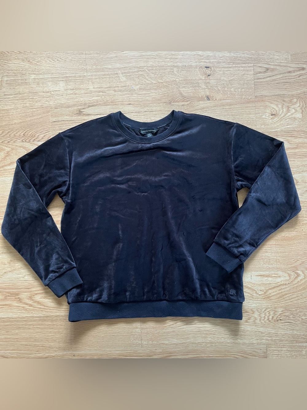 Banana Republic Soft Velour Crewneck Sweatshirt Size M Black Long Sleeve
